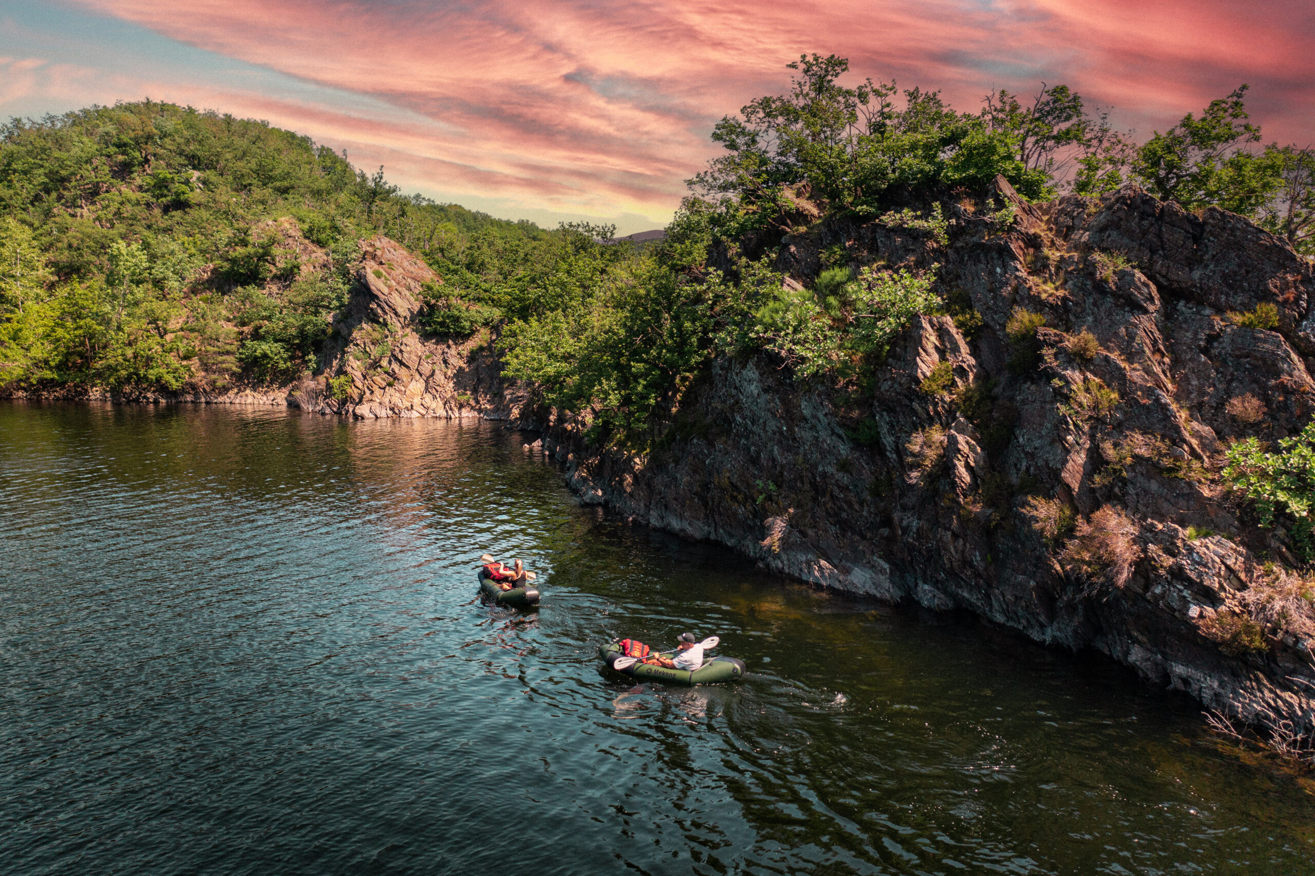 Packrafting nell'Eifel: fiume calmo e foreste